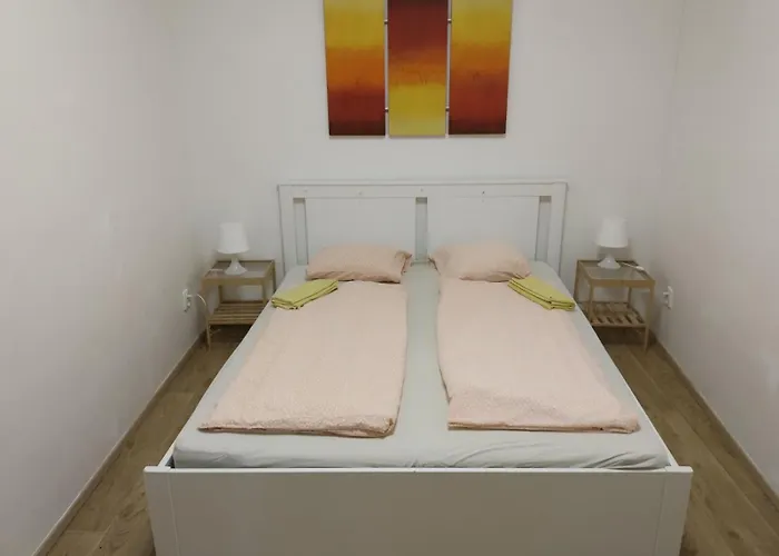 Apartmans With Parking Near City Center