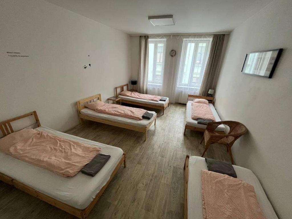 Apartmans With Parking Near Center *